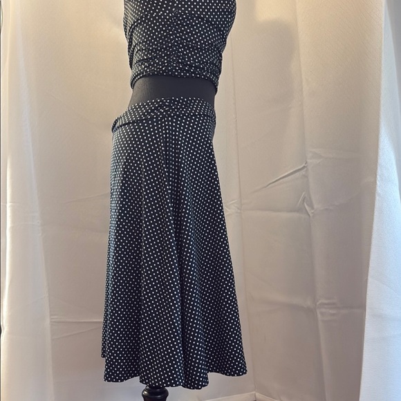 Two piece polka dot skirt and top set. XS. Pre-loved. - Picture 6 of 10